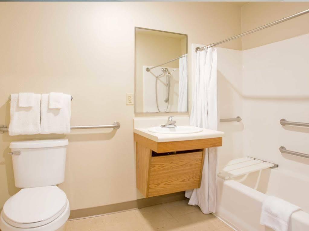 Woodspring Hotel Midland