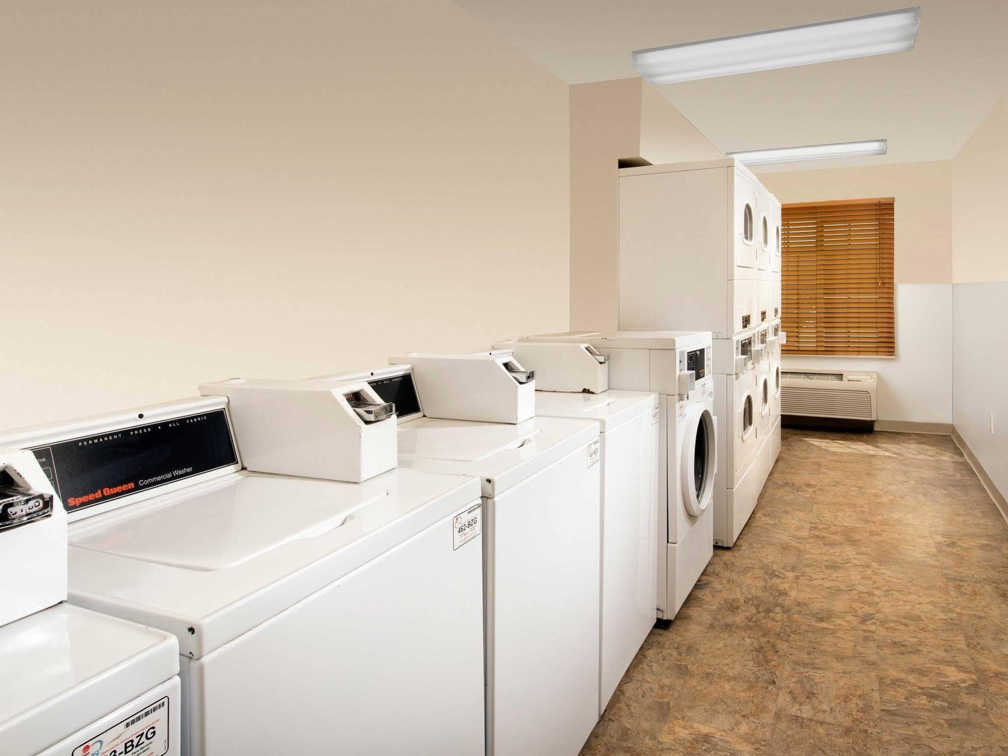 Hotel Woodspring 2*